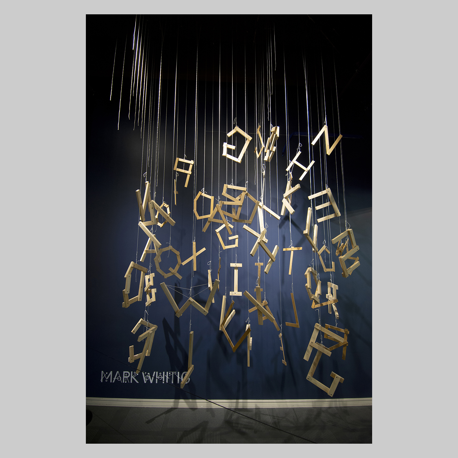 Moving Letter, Installation